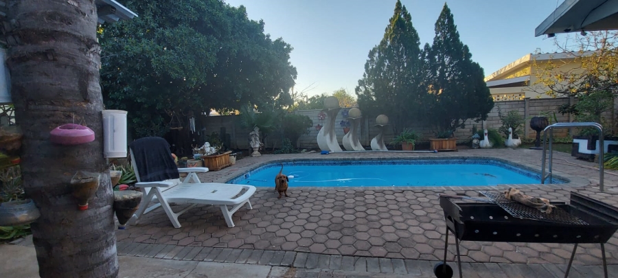 4 Bedroom Property for Sale in West Bank Western Cape